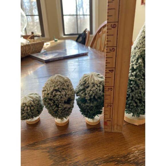Dept 56 Trees Set Of 8 Vintage-Inspired Miniature Bottle Brush Trees With Wooden - Picture 5 of 7